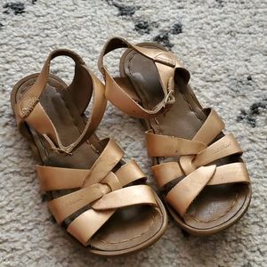 Girls saltwater sandals